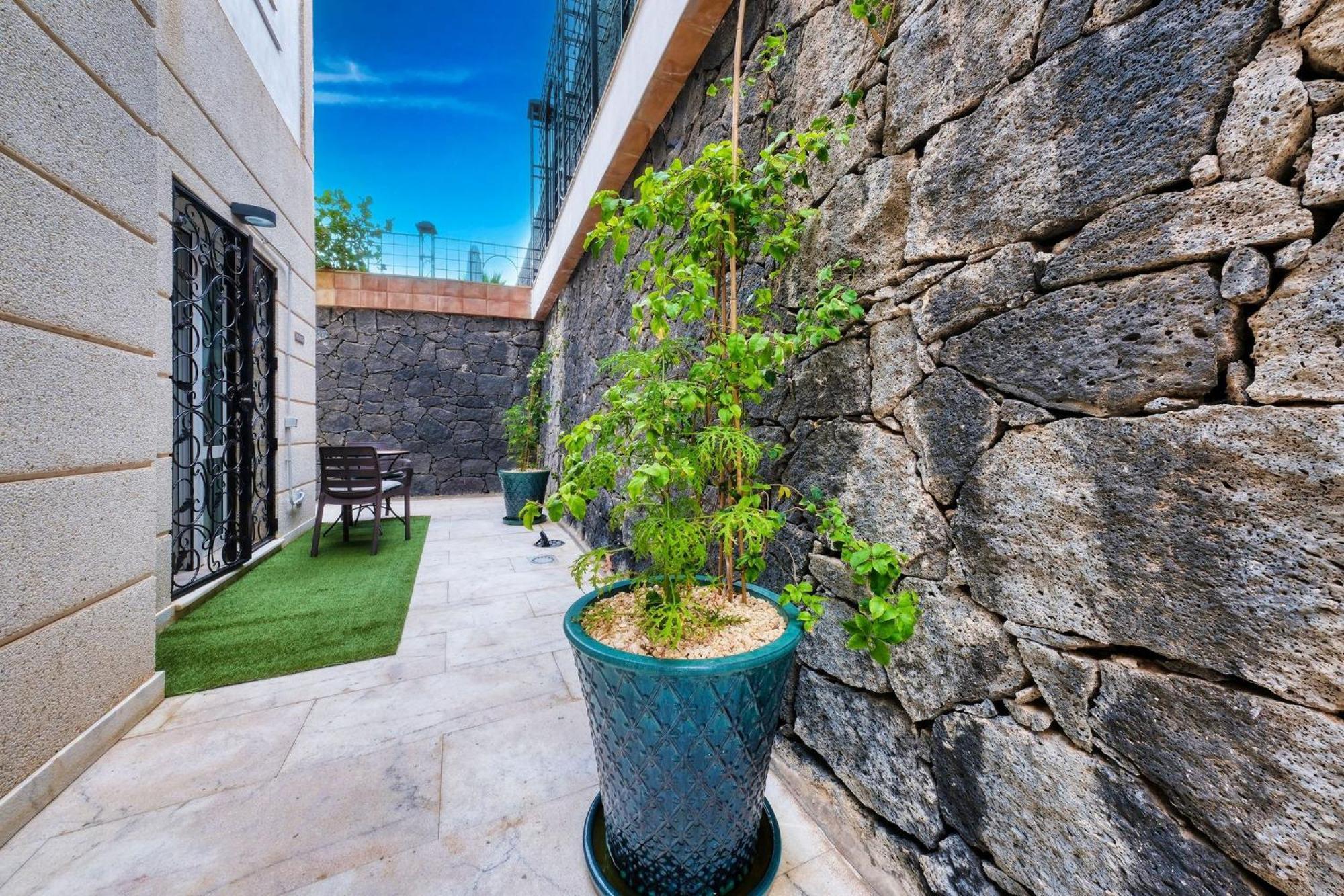 Casa Mia Guest House Puerto Calero Exterior photo